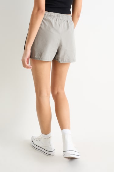 Dona - CLOCKHOUSE - pantalons curts - gris