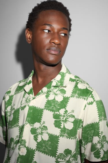 Hombre - Camisa - regular fit - cuello solapa - blanco / verde