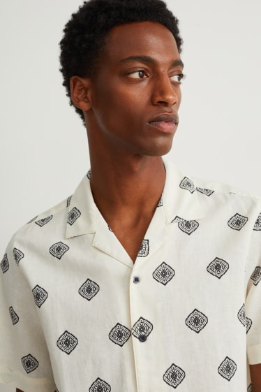 Home - Camisa - regular fit - coll solapa - mescla de lli - beix clar
