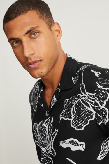 Heren - Overhemd - slim fit - reverskraag - zwart
