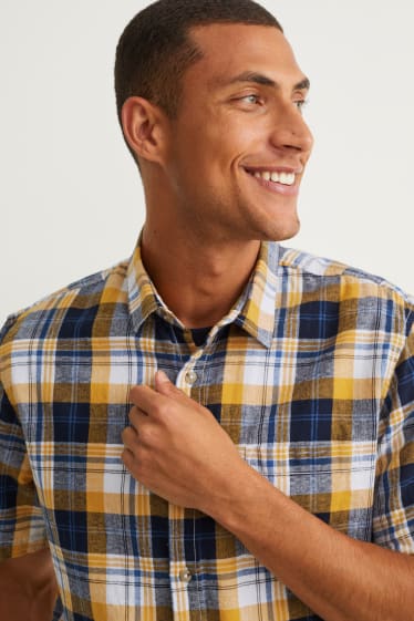 Uomo - Camicia - regular fit - collo all'italiana - a quadretti - giallo