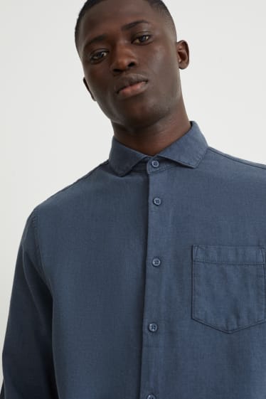 Hommes - Chemise en flanelle - regular fit - col cutaway - bleu