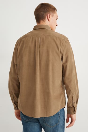 Hommes - Chemise en velours côtelé - regular fit - col button-down - taupe