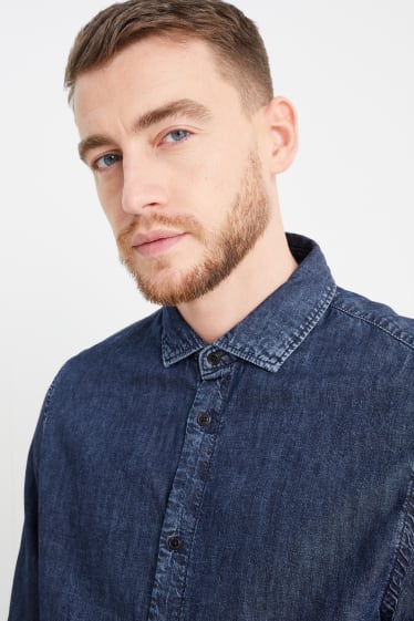 Uomo - Camicia di jeans - regular fit - colletto cutaway - jeans blu scuro