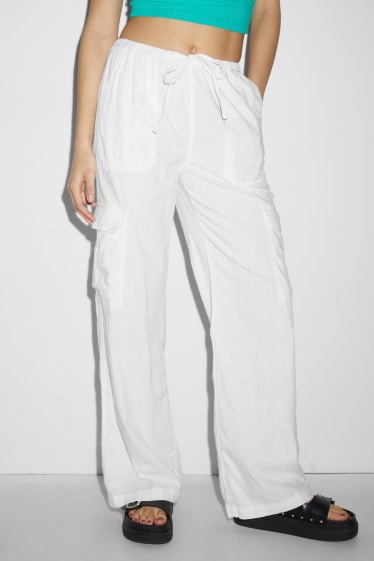 Women - CLOCKHOUSE - cargo trousers - mid-rise waist - relaxed fit - cremewhite
