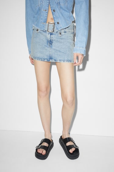 Damen - Jeans-Minirock mit Gürtel - helljeansblau