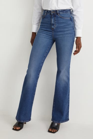 Femmes - Jean à jambe évasée - high waist - LYCRA® - jean bleu
