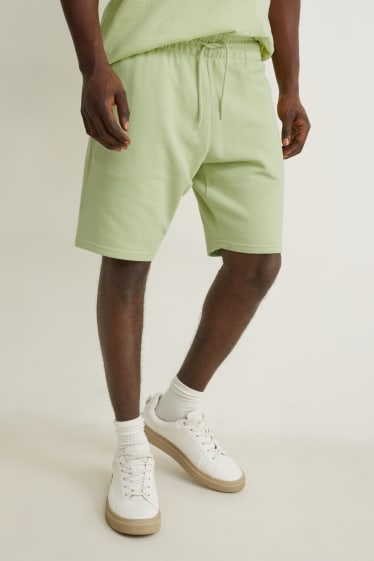 Hommes - Short en molleton - vert clair