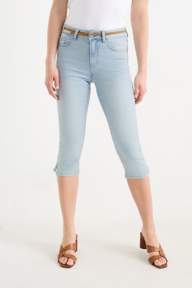 Damen - Capri Jeans mit Gürtel - Mid Waist - helljeansblau