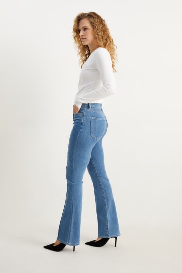 Damen - Bootcut Jeans - High Waist - LYCRA® - helljeansblau