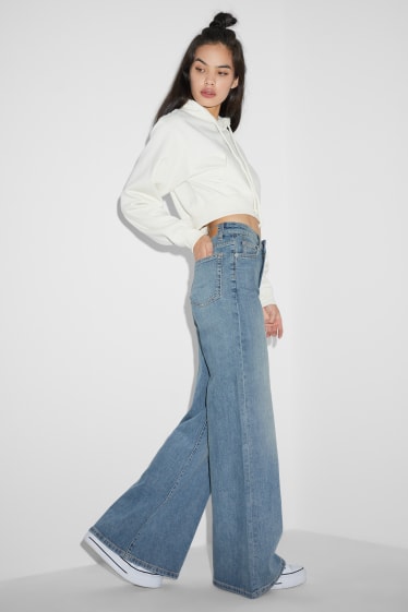 Women - CLOCKHOUSE - wide leg jeans - high waist - denim-light blue