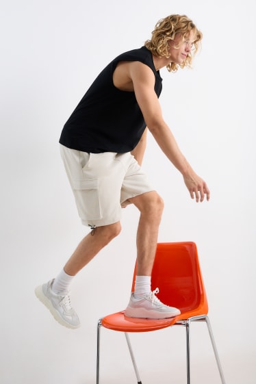Hommes - Short cargo en molleton - gris clair