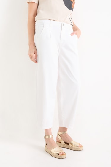 Kobiety - Spodnie materiałowe - średni stan - tapered fit - biały