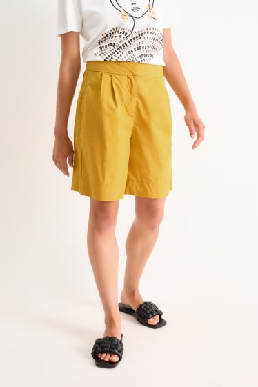 Women - Shorts - high waist - yellow