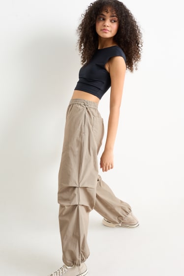 Women - Cloth trousers - mid-rise waist - straight fit - light brown