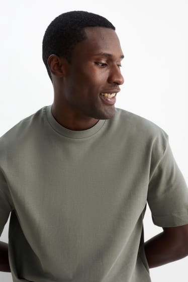 Herren - T-Shirt - Regular Fit  - grün