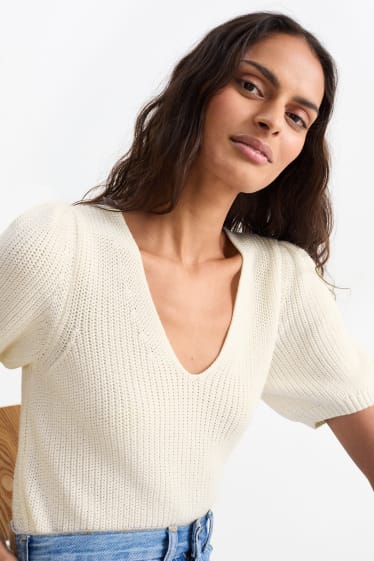Damen - Strickpullover mit V-Ausschnitt - kurzarm - cremeweiß