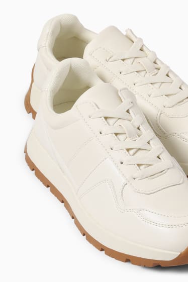 Femmes - Baskets - matière synthétique - beige