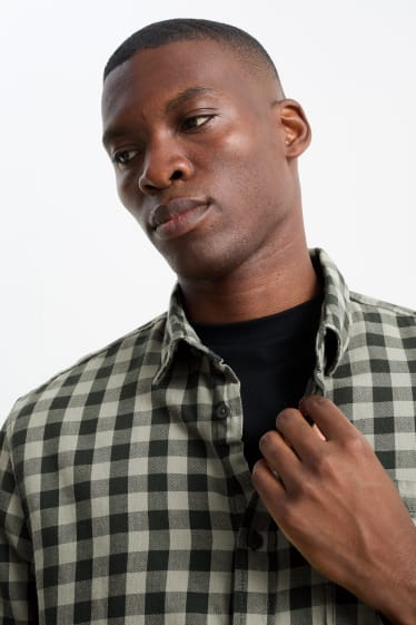 Uomo - Camicia - regular fit - collo all'italiana - a quadretti - verde