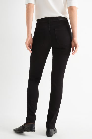 Femei - Slim jeans - talie medie - negru