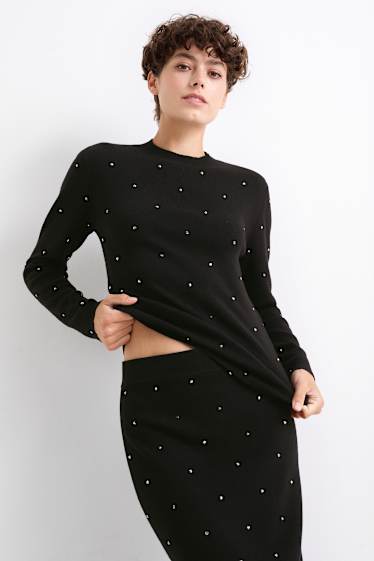Damen - Feinstrick-Pullover mit Strasssteinen - schwarz
