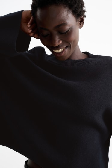 Women - Cropped jumper - black