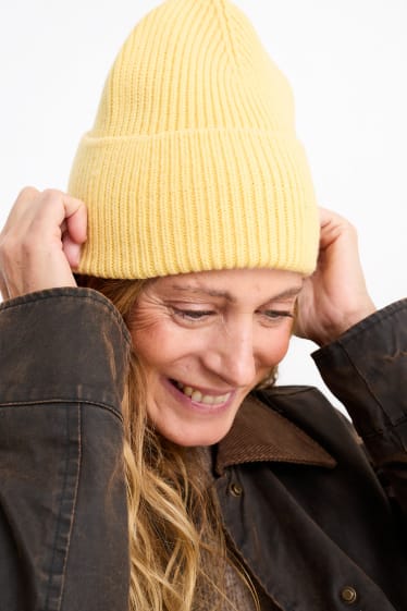 Women - Beanie - yellow