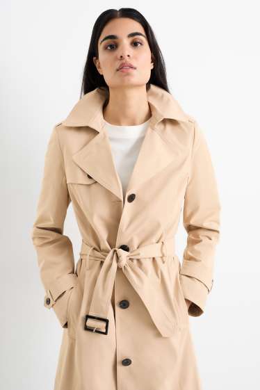 Trench c top