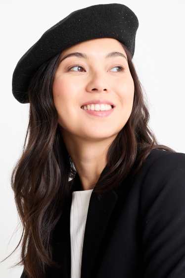 Women - Woollen beret with rhinestones - black