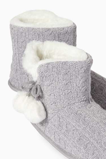 Dames - Pantoffels - kabelpatroon - lichtgrijs