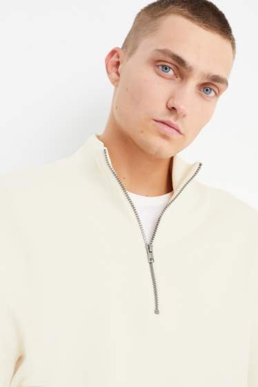 Home - Jersei - blanc trencat