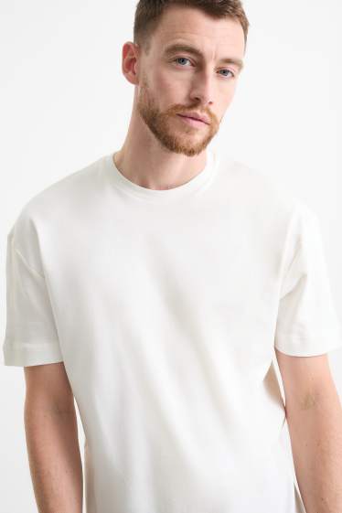 Men - T-shirt - white
