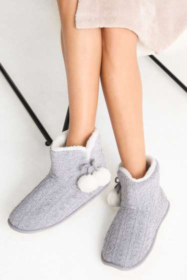 Dames - Pantoffels - kabelpatroon - lichtgrijs