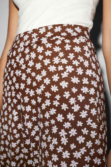 Femei - CLOCKHOUSE - pantaloni culotte - cu flori - maro
