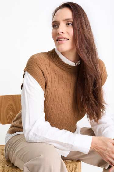Kobiety - Bezrękawnik z dodatkiem kaszmiru - miks wełniany - wzór warkocza - jasnobrązowy