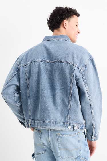Herren - Oversized-Jeansjacke - helljeansblau