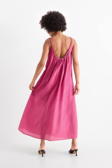 Femmes - Robe évasée - rose foncé