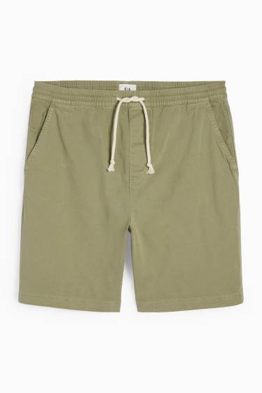 Men - Shorts - green
