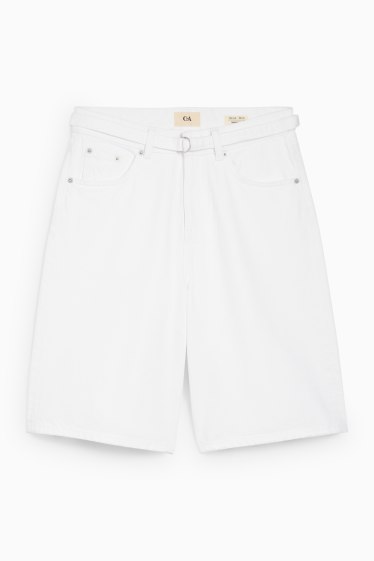Dámské - Džínové bermudy s páskem - mid waist - bílá