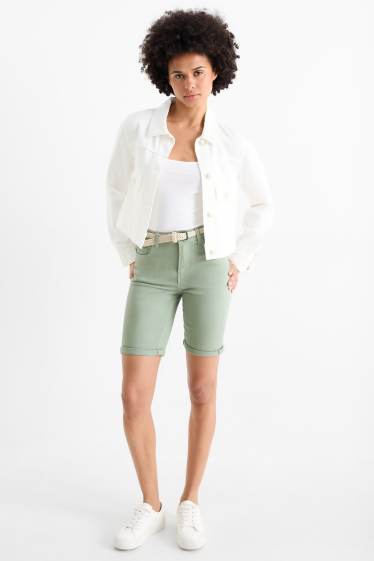 Women - Denim Bermuda shorts with belt - mid-rise waist - green