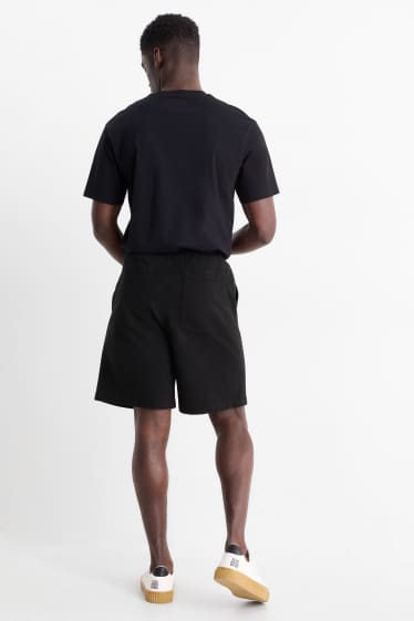 Men - Shorts - black