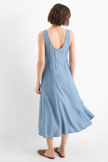 Damen - Jeanskleid - helljeansblau