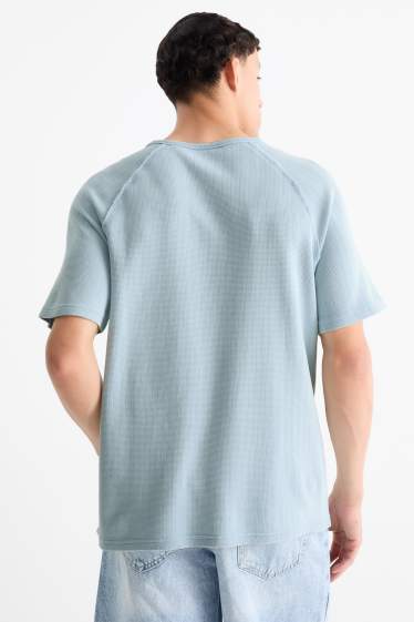 Men - T-shirt - oversized - textured - light blue