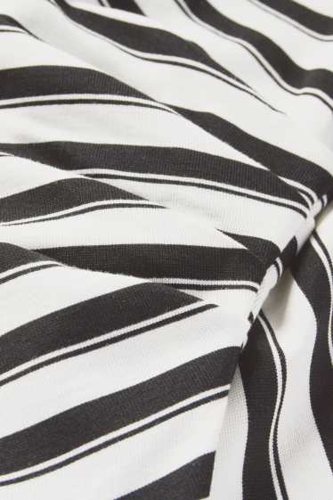 Women - Fit & flare dress - striped - black / white