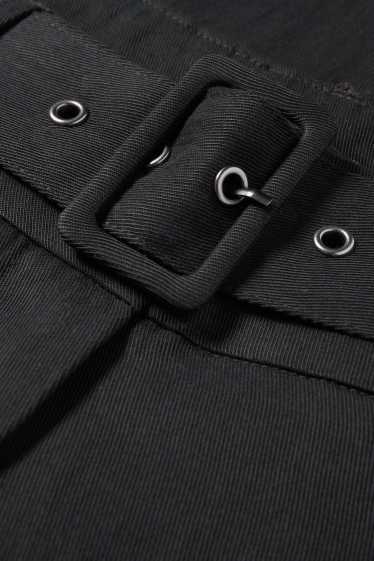 Damen - Shorts mit Gürtel - High Waist - schwarz