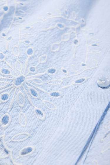 Damen - Bluse - Broderie Anglaise - hellblau