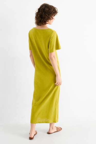 Femei - Rochie-tricou - kaki