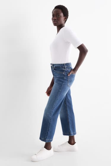 Women - Cropped wide leg jeans - mid-rise waist - denim-dark blue