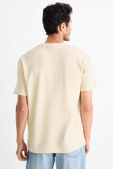 Men - T-shirt - relaxed fit - textured - creme