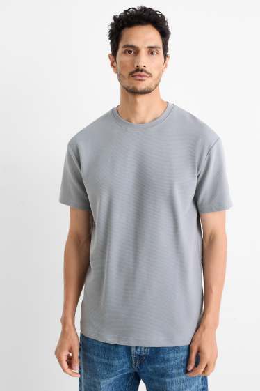 Men - T-shirt - relaxed fit - textured - gray